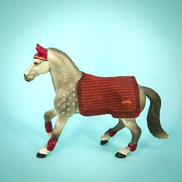 Schleich Gray Spotted Trakehner Mare Riding Tournament Horse Toy Figurine D-7352 - Picture 1 of 4